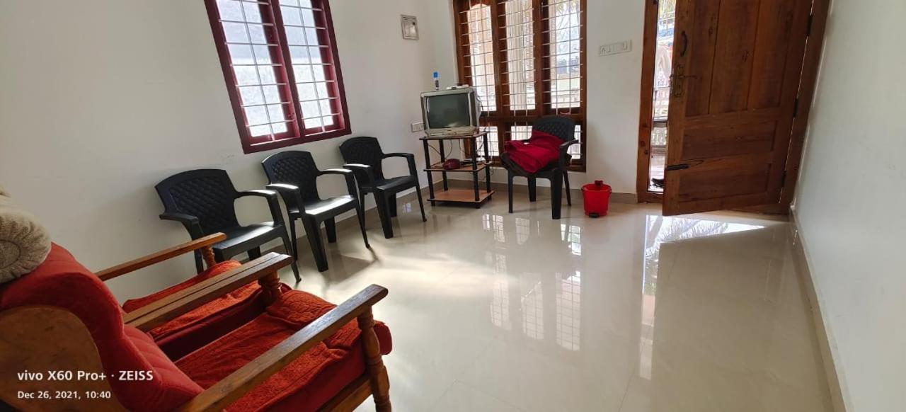 Spice Cottage Homestay Thekkady Exterior photo
